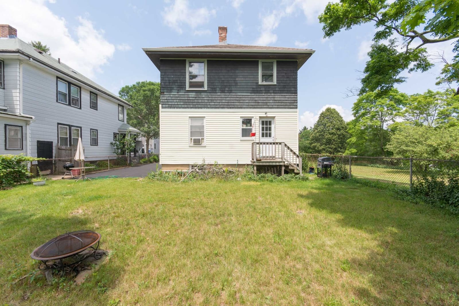 111 Baxter Avenue Ledge & Young Real Estate